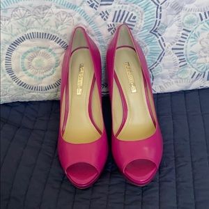 BCBGeneration pink peep toe heel!